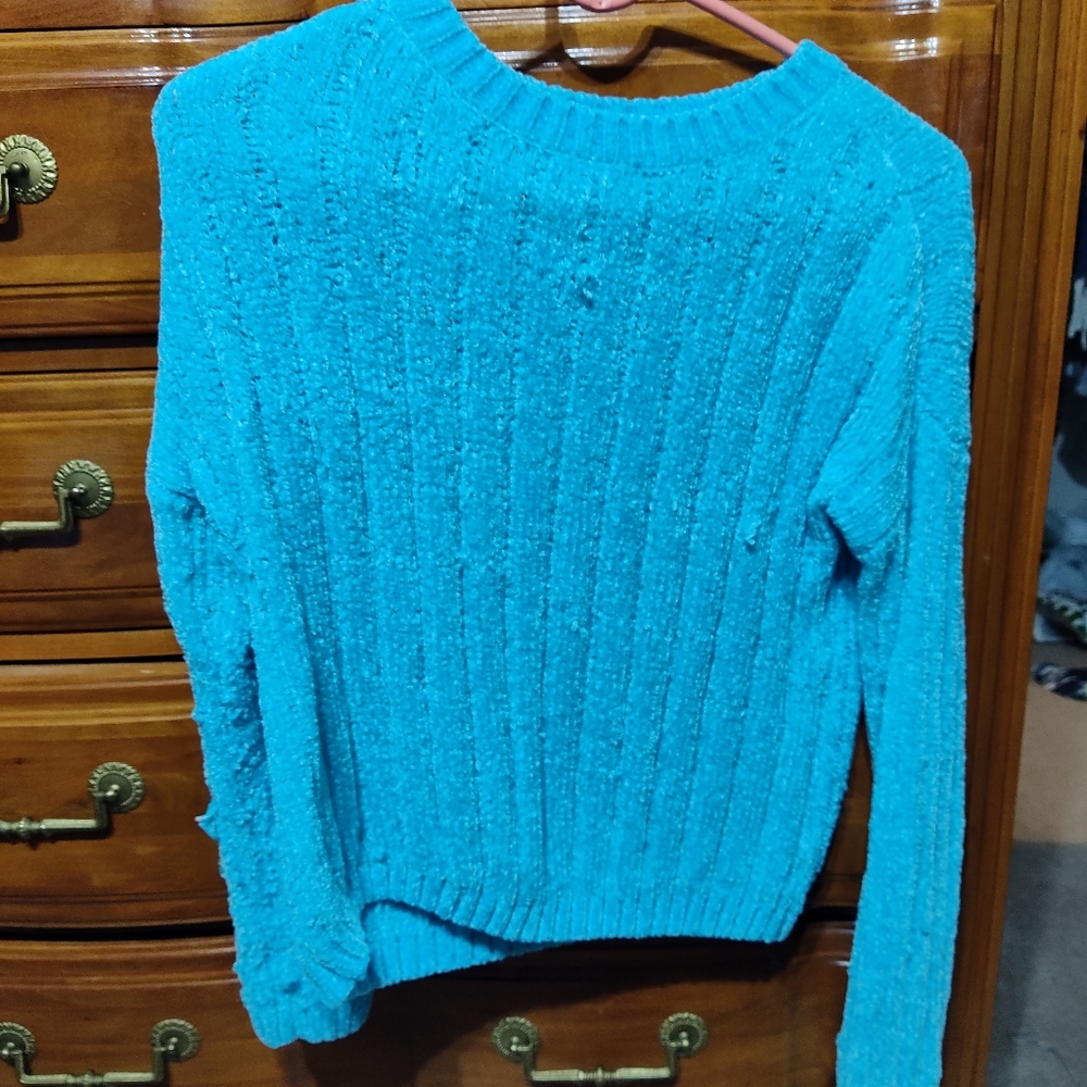 Clothes - Picture 2 of 5